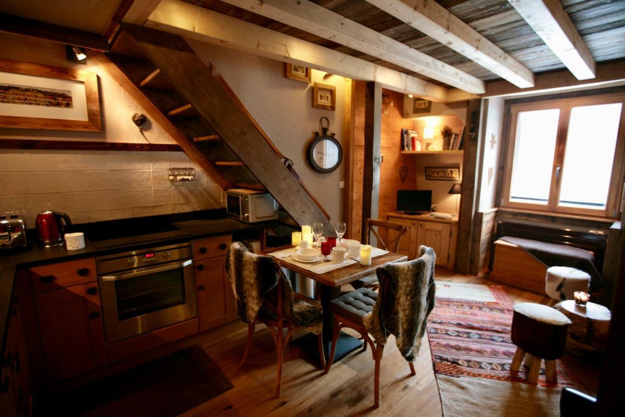 Ferienwohnung Duplex En Vieux Bois Hyper Centre Chamonix Exterior foto