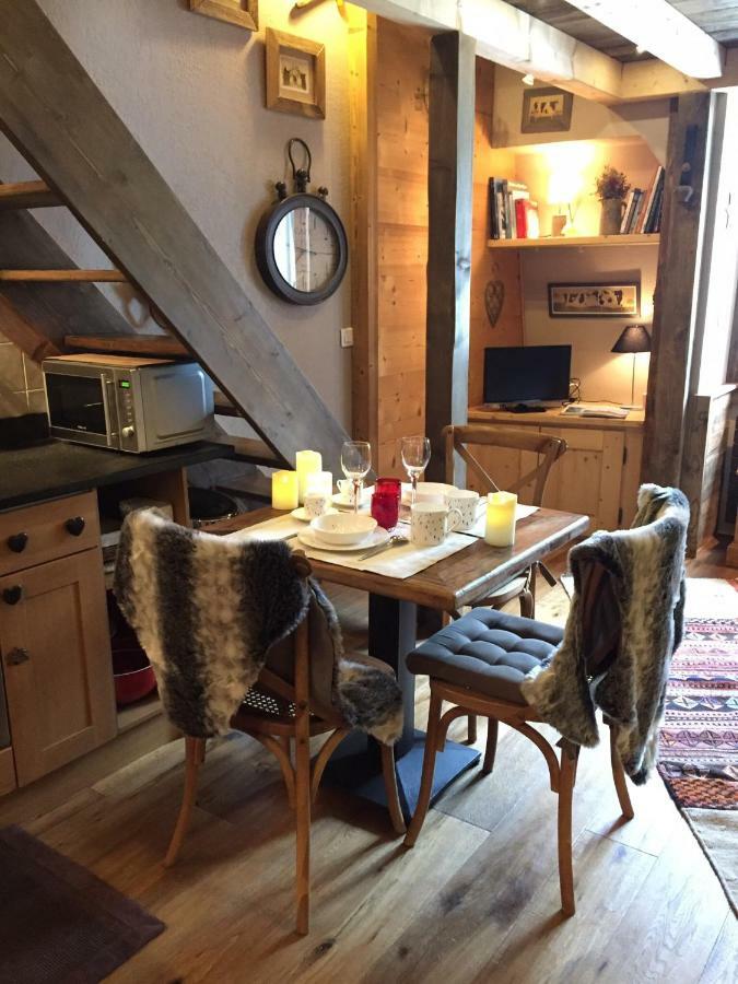 Ferienwohnung Duplex En Vieux Bois Hyper Centre Chamonix Exterior foto